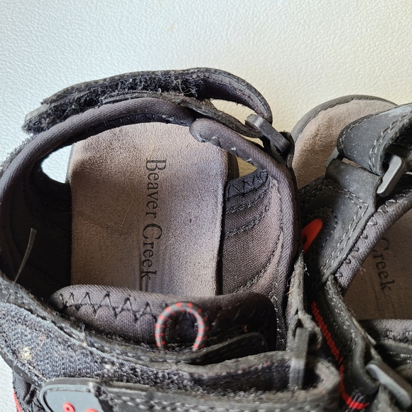 Boys black & red boys size 3M sandals - Picture 3 of 5